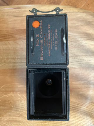 ANTIQUE KODAK BROWNIE CAMERA