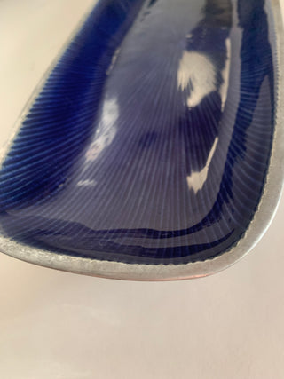 Vntg 16x5.5 metal/enamel blue serving dish