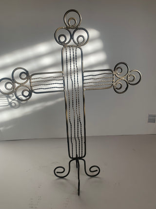 Vntg 15” metal cross handcrafted