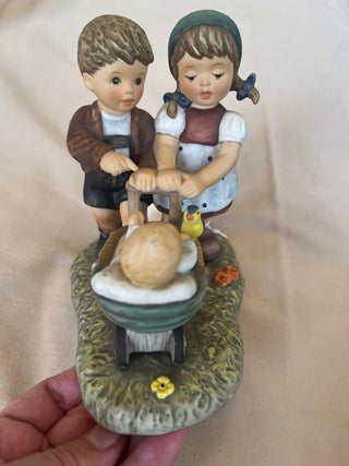 VINTAGE GOEBEL "STROLL IN THE PARK"