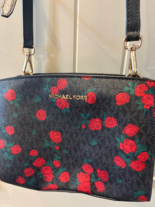Michael Kors Selma Med. messenger crossbody, black.red