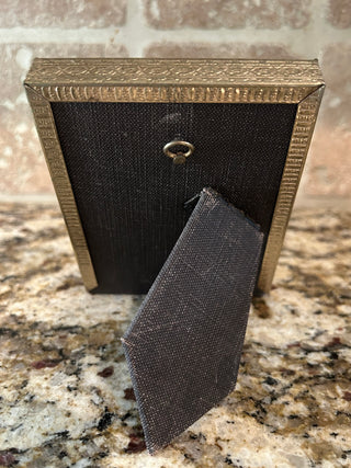 Vintage 3.25”x4.25” Gold Frame