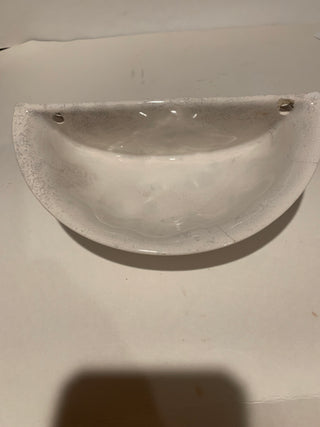 Vntg white ceramic wall pocket 4x9”
