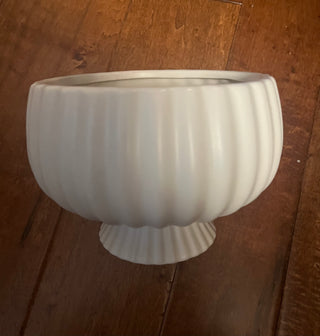 VINTAGE WHITE CERAMIC FOOTED PLANTER