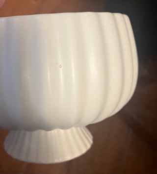 VINTAGE WHITE CERAMIC FOOTED PLANTER