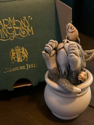 Vtg. Harmony Kingdom "Cookie's Jar" trinket box 3.75"