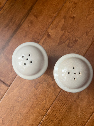 LARGE VINTAGE CERAMIC GREEN/GRAY SALT/PEPPER