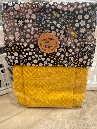 Hanging Kitchen Towel - Bees & Flowers