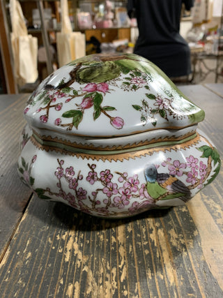 Porcelain painted box w/deer - Rancho