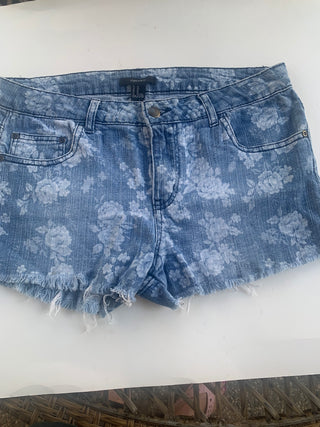 Forever 21 Rose print denim shorts size 30