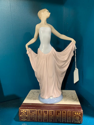 Lladro "The Dancer" 5050 - Rancho