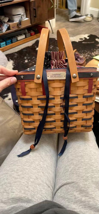 2003 Longaberger Bee Basket. 92A