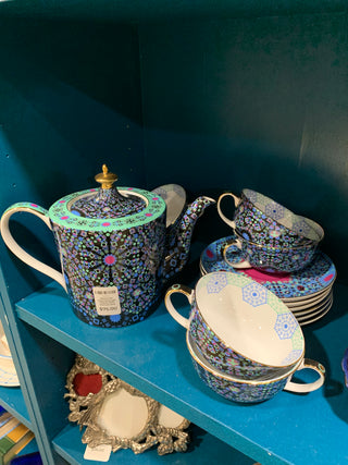 Moroccan Tealeidoscope Teapot with teacups and saucers - Rancho