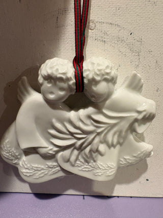 Vtg. 1984 Haviland, Limoges France porcelain ornament 3.75"