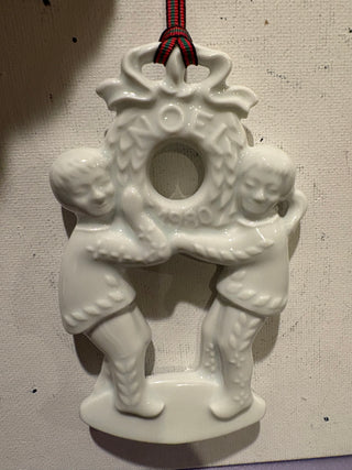 Vtg. 1980 Haviland, Limoges France porcelain ornament  5.25"