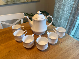 Marvel China tea set (w/ 6 cups)