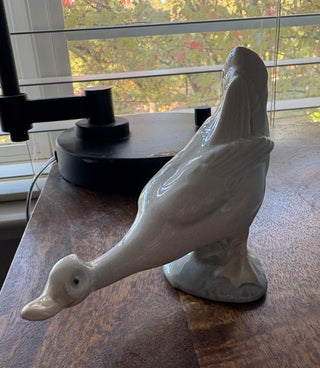 NAO by Lladro Preening Suspicious Goose