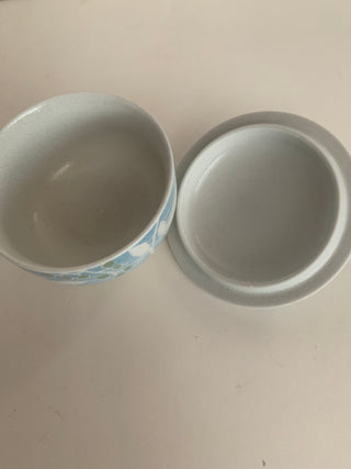 Sm Trinket dish w/lid stamped Japan