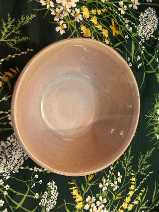 Hand-thrown ceramic bowl pink