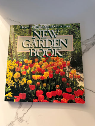Vintage 1990 Edition of Better Homes and Gardens New Garden Book (Paperback)