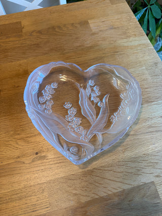 CRYSTAL HEART FLOWER PLATE