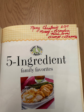 Gooseberry Patch “5-Ingredient Family Favorites” Cookbook - Softcover