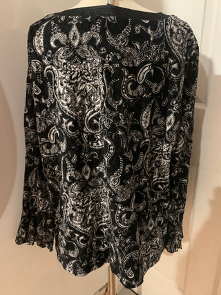 INC B/W long sleeve blouse sz 2X