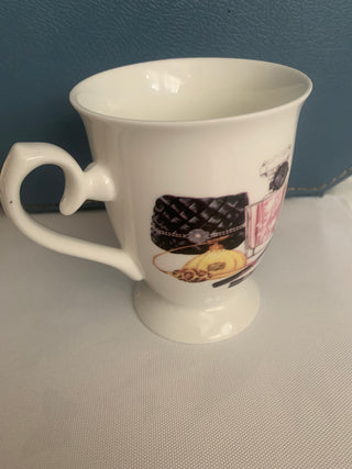 Pedestal coffee mug makeup/perfume
