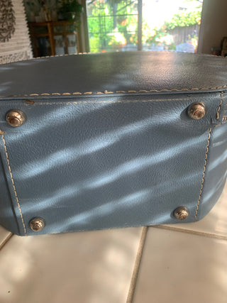 Vntg blue round travel case 15x16”
