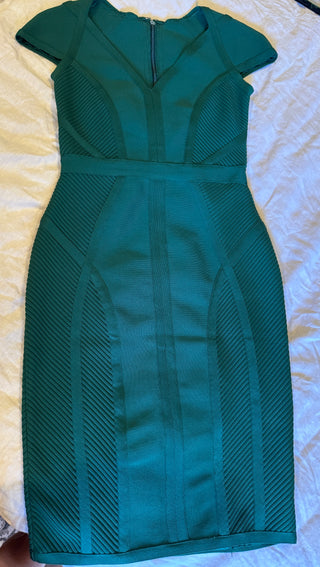 NWOT Bella Barnett Bandage Midi Dress SZ. Medium