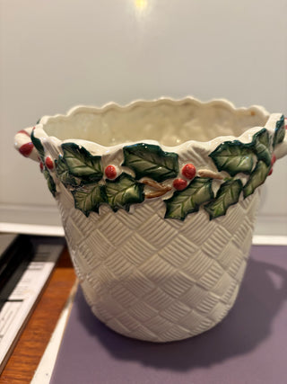 Vtg. (1989) Fitz & Floyd Holly Basket 6.5" tall