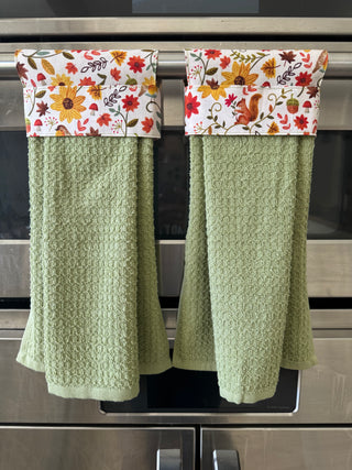 Hanging Kitchen Towel - Nuts About Fall