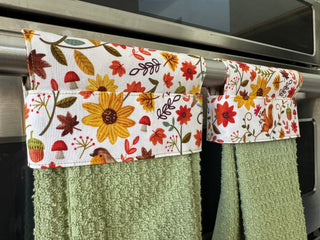 Hanging Kitchen Towel - Nuts About Fall