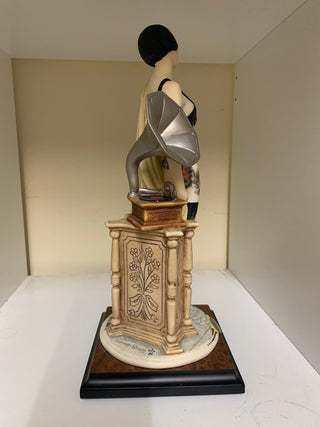 Florence Giuseppe Armani Sculpture "In the Mood"