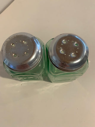 Green glass Salt/Pepper set