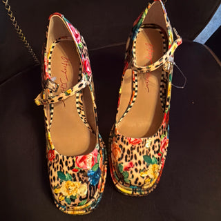 Betsy Johnson Blondie Platform Shoes - Buckled Ankle Straps High Heels 7M