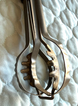 Antique Holt's Mencanical Hand-Crank Egg Beater