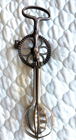 Antique Holt's Mencanical Hand-Crank Egg Beater