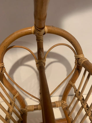 Vntg 11x18 rattan & wicker magazine rack