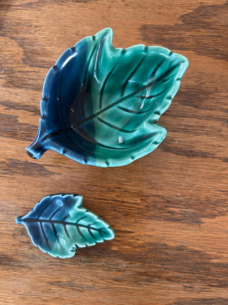 Vintage Ceramic Dipping Bowls and Chopstick Rests