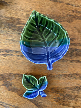 Vintage Ceramic Dipping Bowls and Chopstick Rests