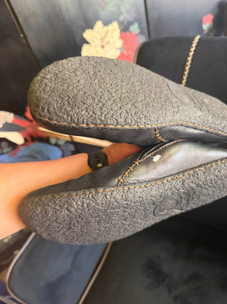 Born Black Leather Loafers size 8/ 41