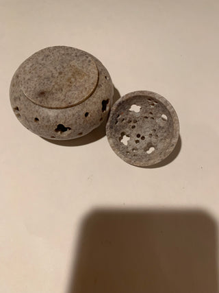 2,5" carved soapstone incense w/lid