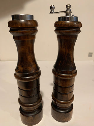 Vntg wood S/Peppermill grinder 10.5”