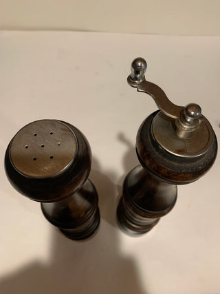 Vntg wood S/Peppermill grinder 10.5”