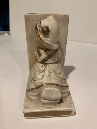 Vntg ceramic Dutch girl bookend