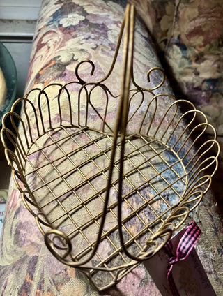 Gold Wire Heart Basket RCD