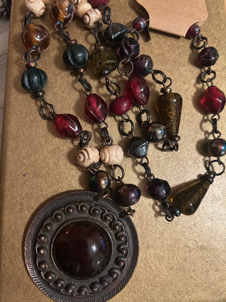 Long chunky 90s beaded necklace