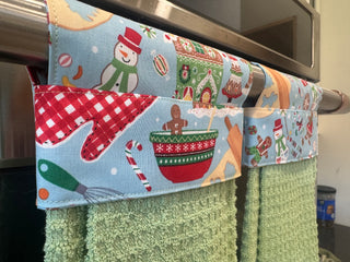 Hanging Kitchen Towel - Baking Spirits Bright