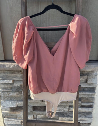 Revolve ASTR the Label Colby Bodysuit Size Small Puff Sleeve Shoulder Mauve
